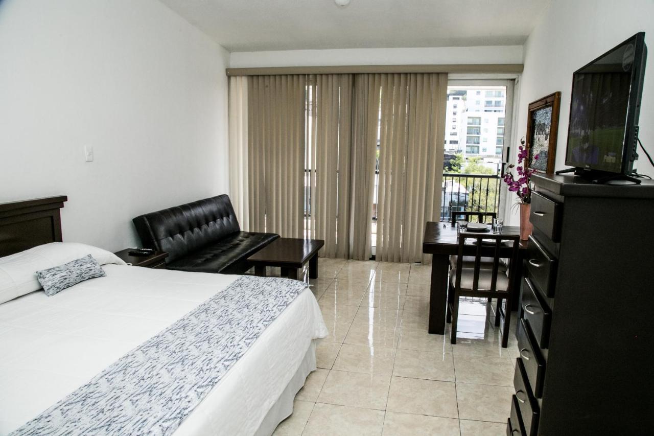 Booking Dioh มอนแตร์เรย์ ภายนอก รูปภาพ